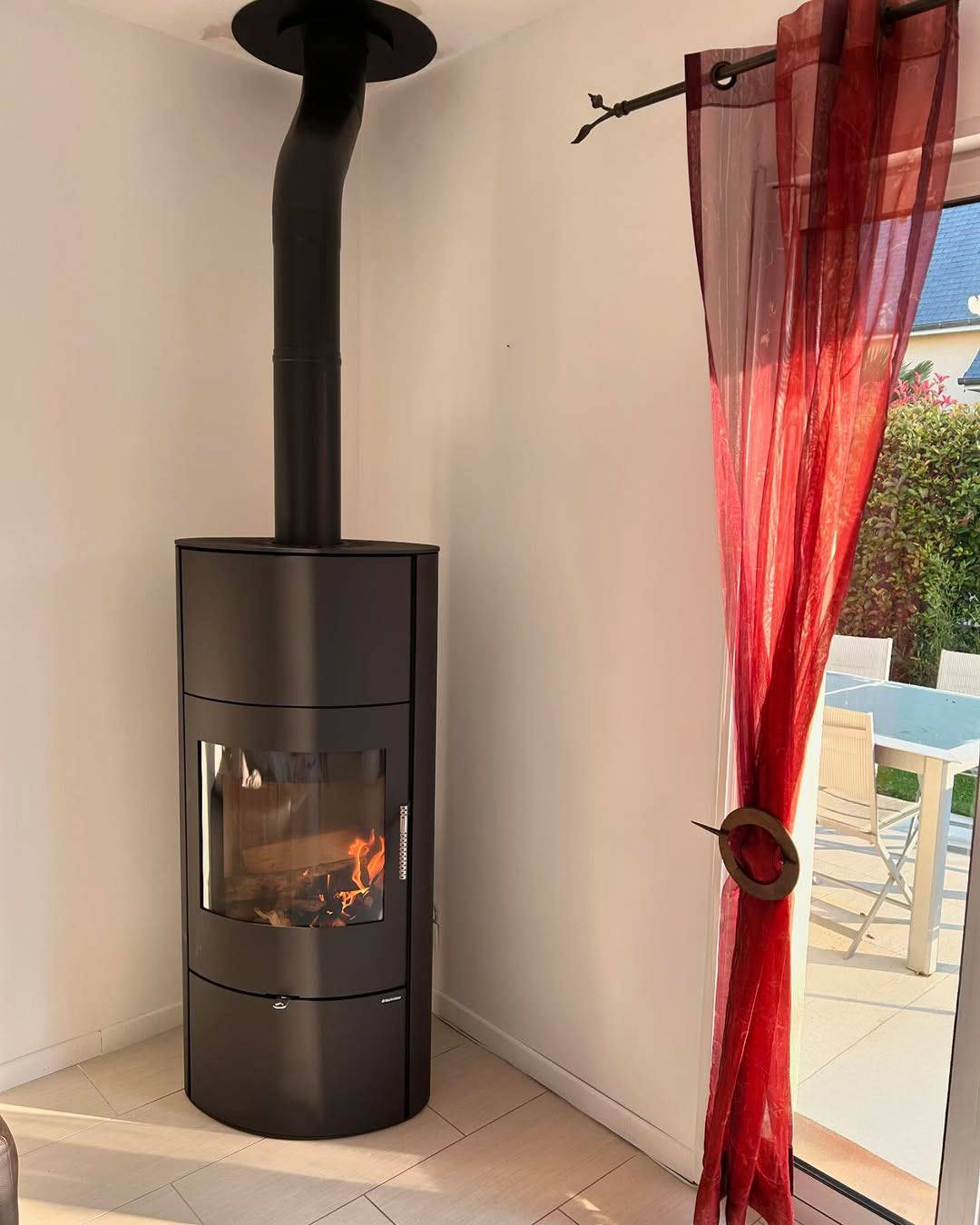 Chaleur prolongée avec le poêle OVALIS accumulation acier