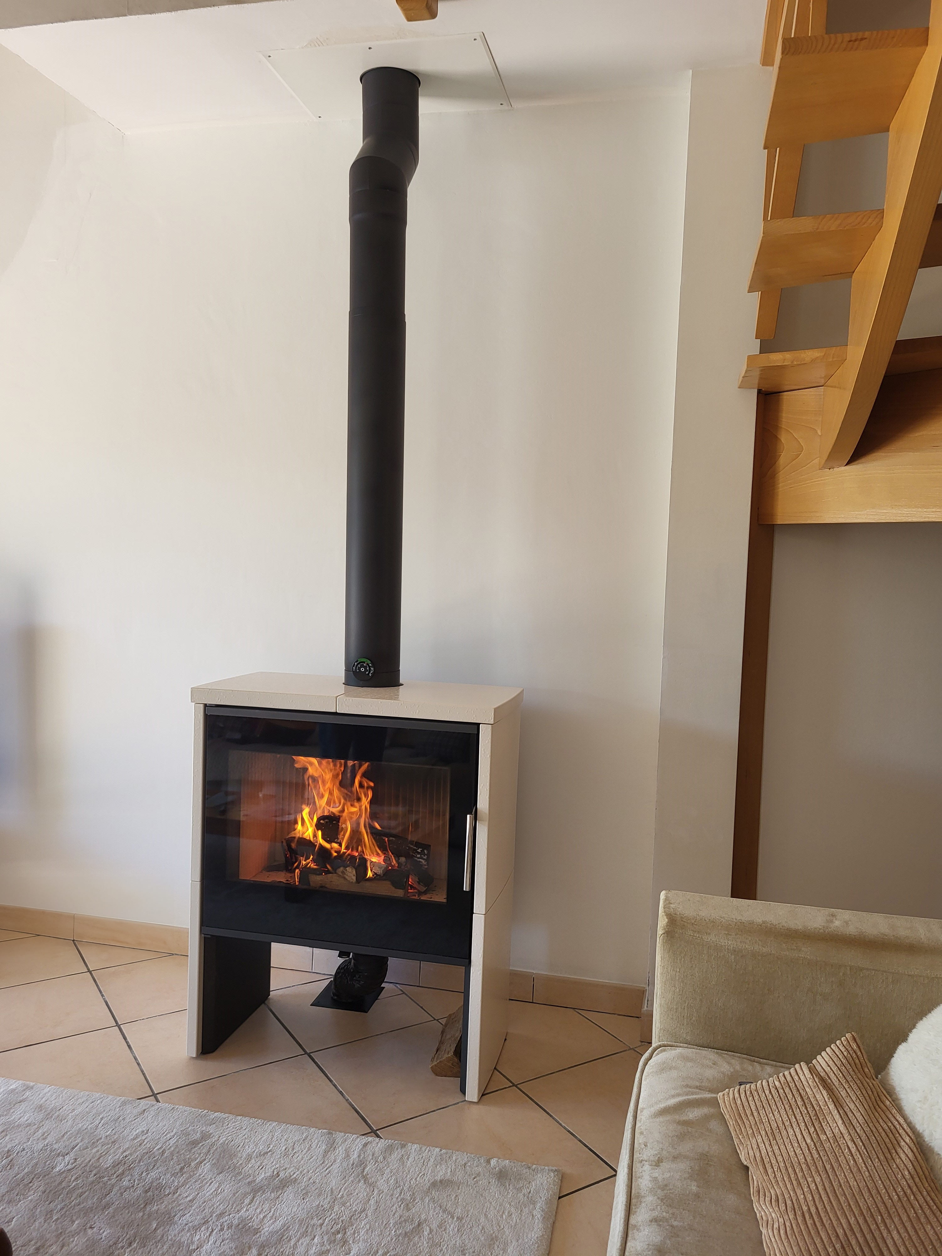 Installation d'un poêle à bois Riano N