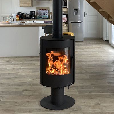 Mise en place d'un poêle à bois pivotant EVORA T