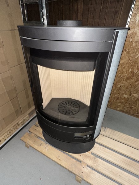 Poêle à bois pivotant 360° STROMBOLI N - reconditionné