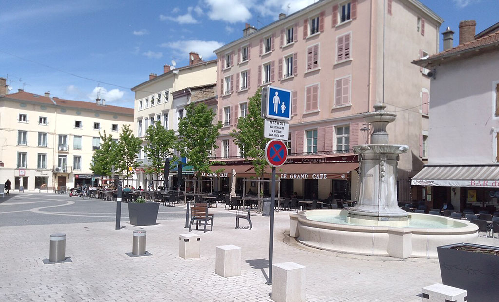 Poele a bois Bourgoin